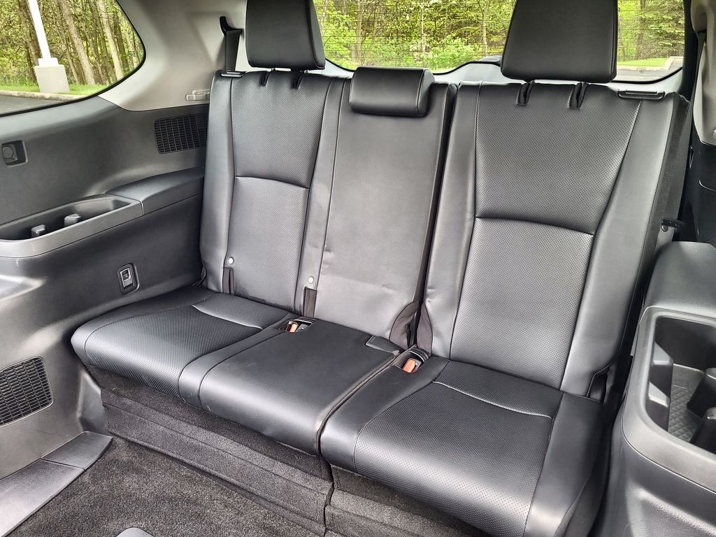 2024 Toyota Grand Highlander XLE 21