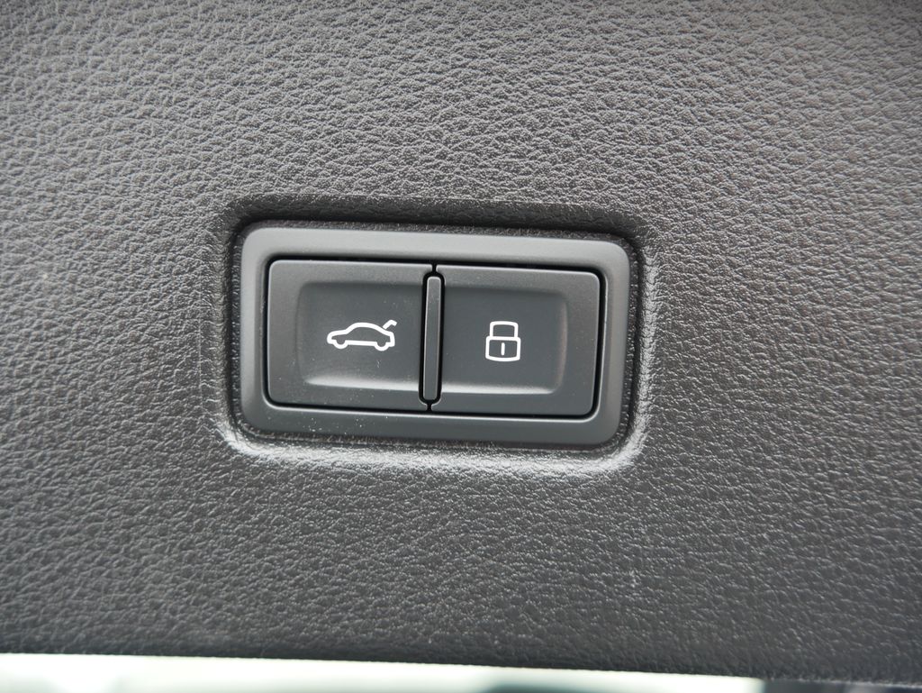 Thumbnail: 2023 Audi Q5 - 27