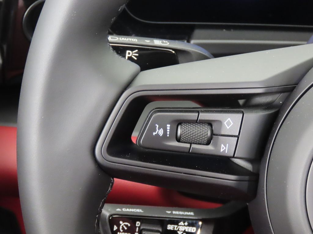 Thumbnail: 2026 Porsche Macan - 20