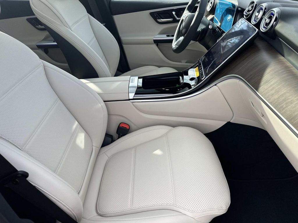 Thumbnail: 2026 Mercedes-Benz GLC - 12