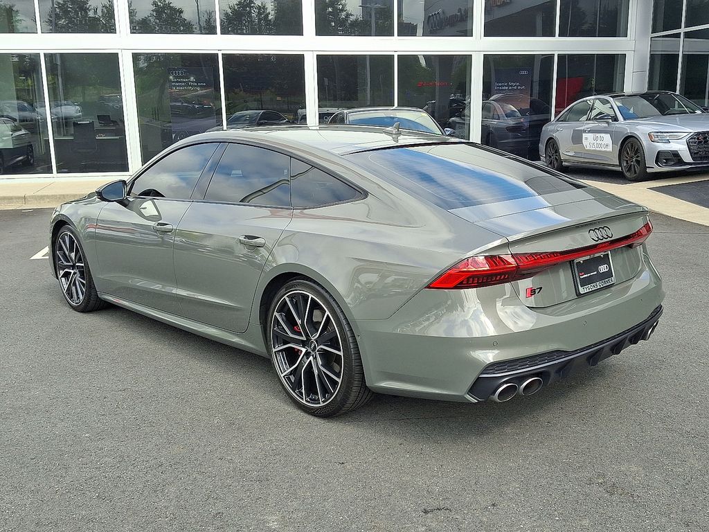 Thumbnail: 2022 Audi S7 - 6