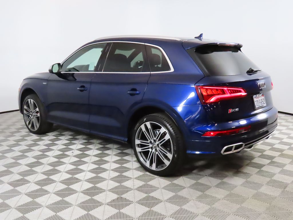 Thumbnail: 2018 Audi SQ5 - 3