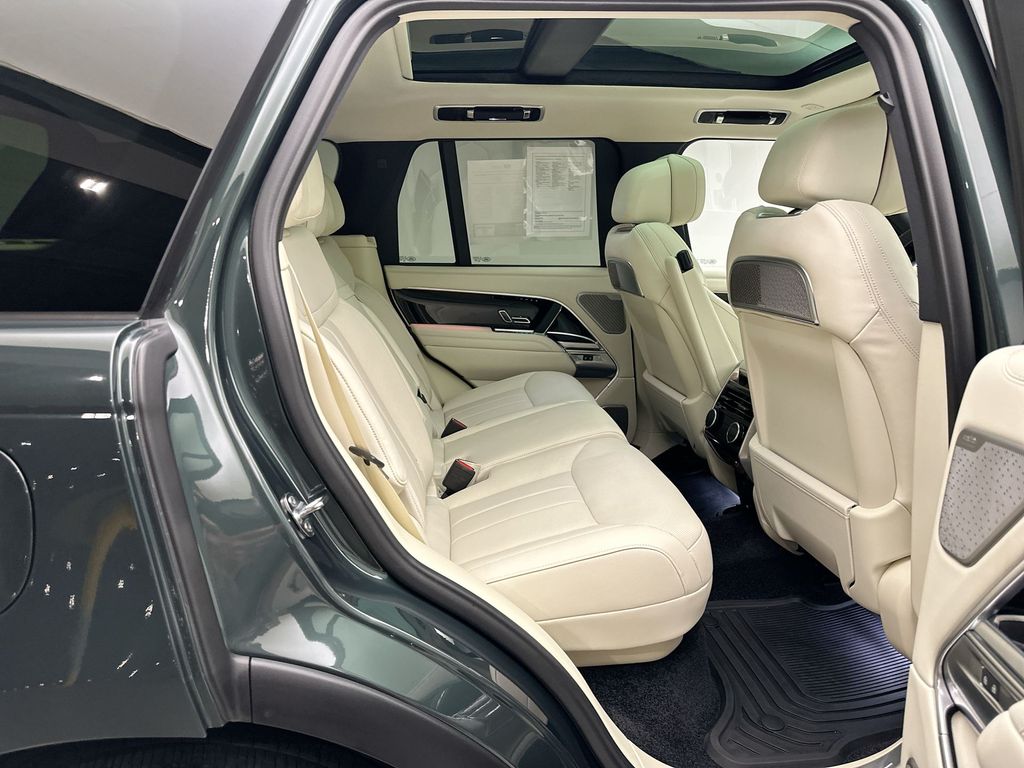 Thumbnail: 2025 Land Rover Range Rover - 19