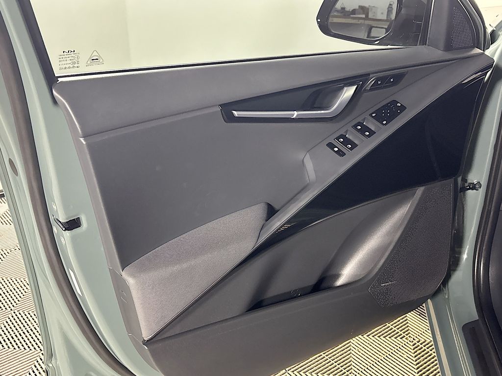 2023 Kia Niro SX Touring