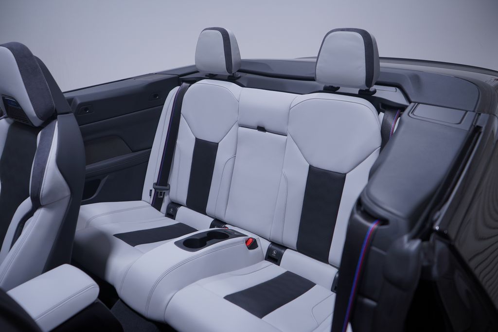 Thumbnail: 2026 BMW M4 - 13