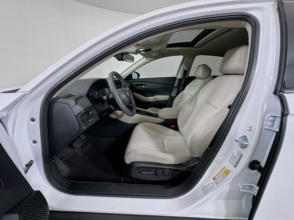 Thumbnail: 2025 Honda Accord - 21