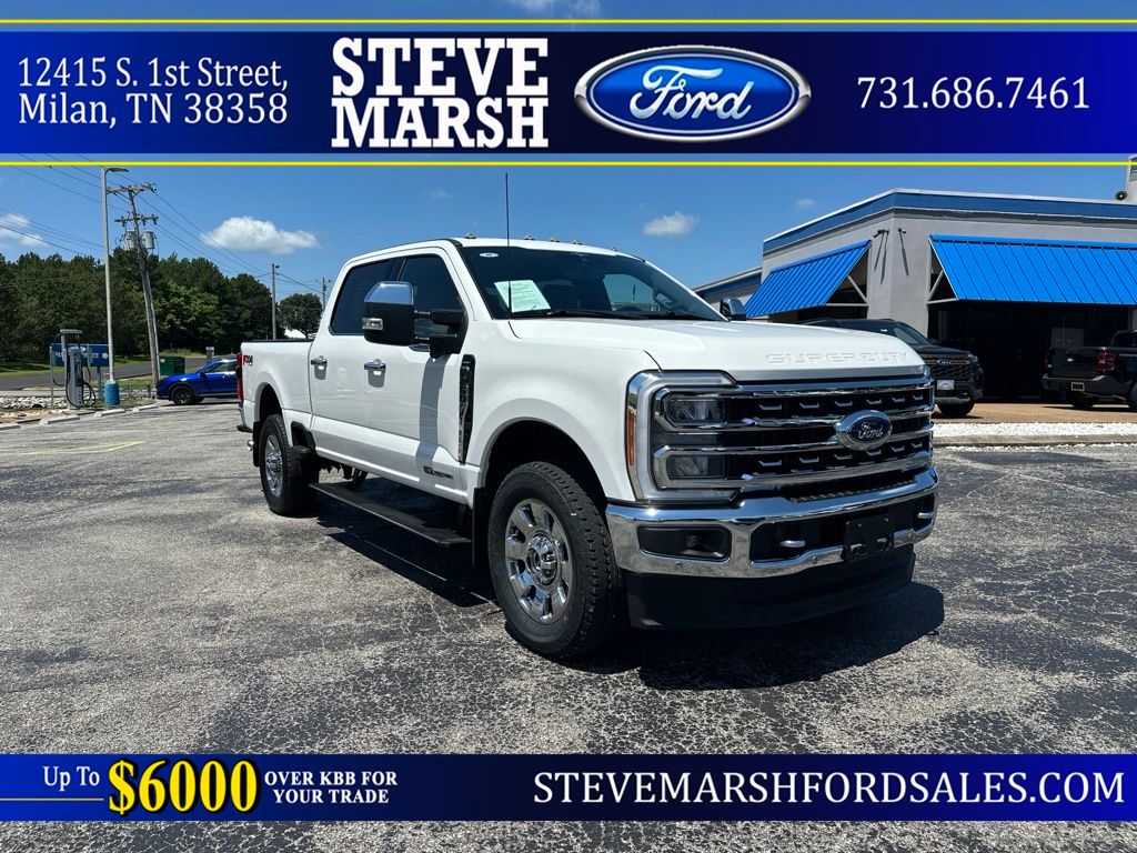 Star White Metallic Tri-Coat 2023 Ford F-250 Super Duty Lariat Crew Cab 4WD Pickup Truck Four-Wheel Drive Automatic