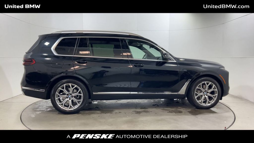 Thumbnail: 2025 BMW X7 - 9