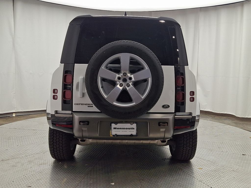 Thumbnail: 2023 Land Rover Defender - 5