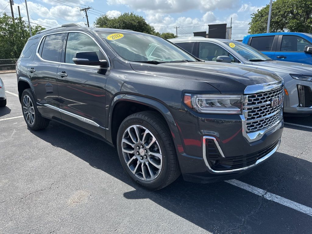 2022 GMC Acadia Denali 3