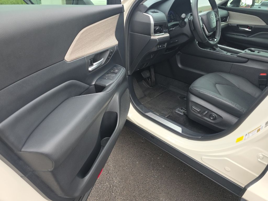 Used 2024 Toyota Grand Highlander SUV