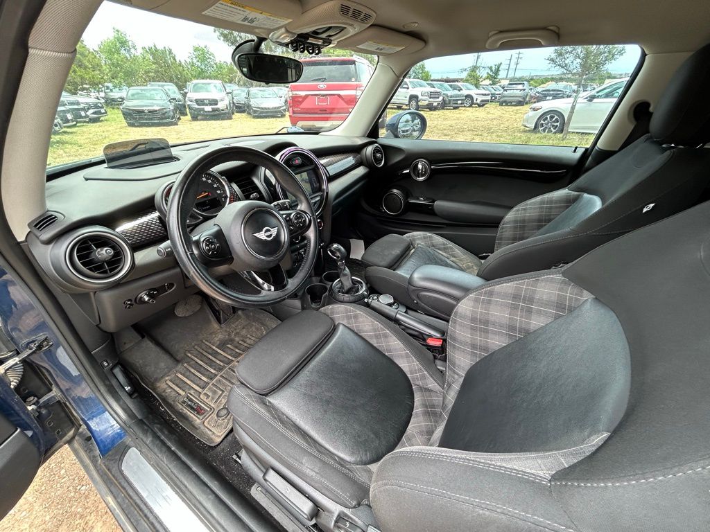 2015 MINI Cooper Base 5