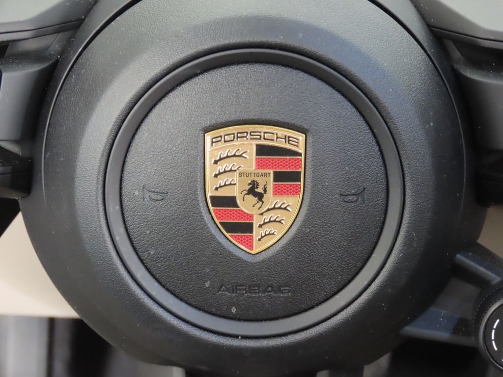 Thumbnail: 2025 Porsche Macan - 21