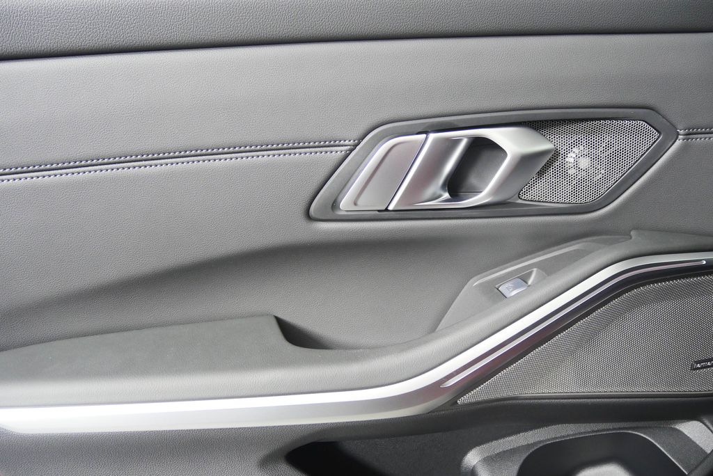 Thumbnail: 2026 BMW M3 - 18