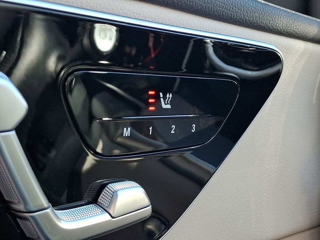 Thumbnail: 2026 Mercedes-Benz GLC - 17