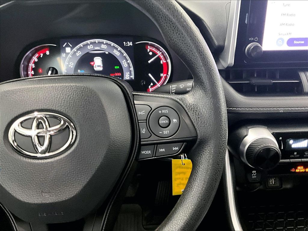 2023 Toyota RAV4 — photo 24