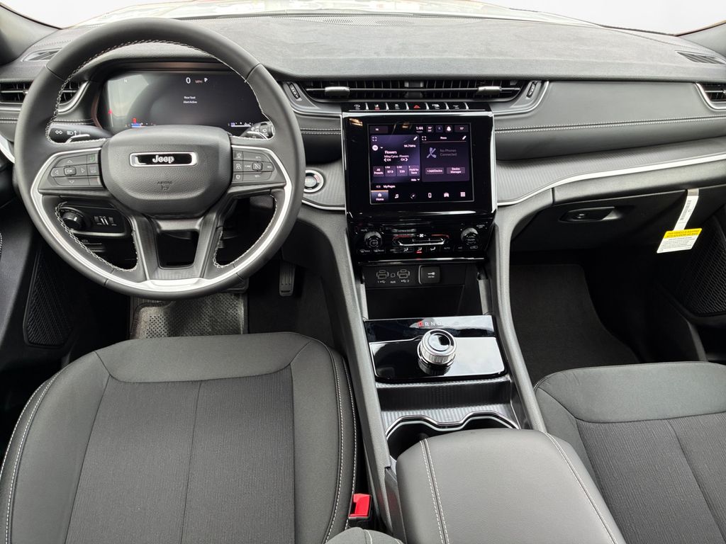 New Car 2025 Jeep Grand Cherokee  Laredo X For Sale Under $35,000 In Austin, Texas