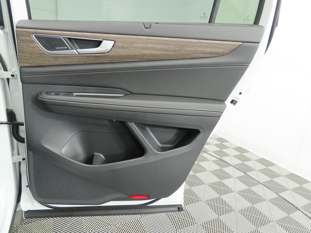 Thumbnail: 2025 Volkswagen Atlas - 28