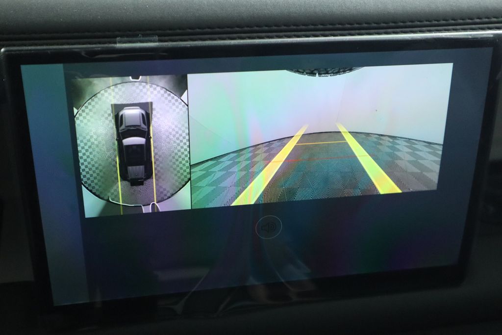 Thumbnail: 2025 Land Rover Defender - 15