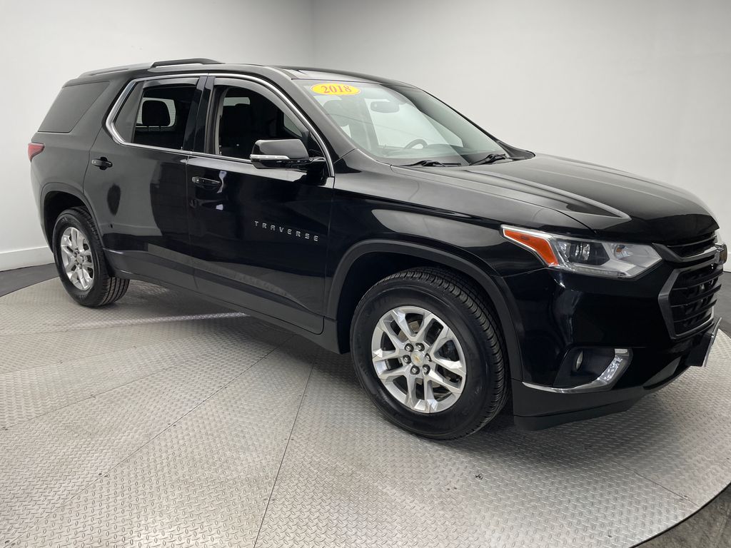 Thumbnail: 2018 Chevrolet Traverse - 3
