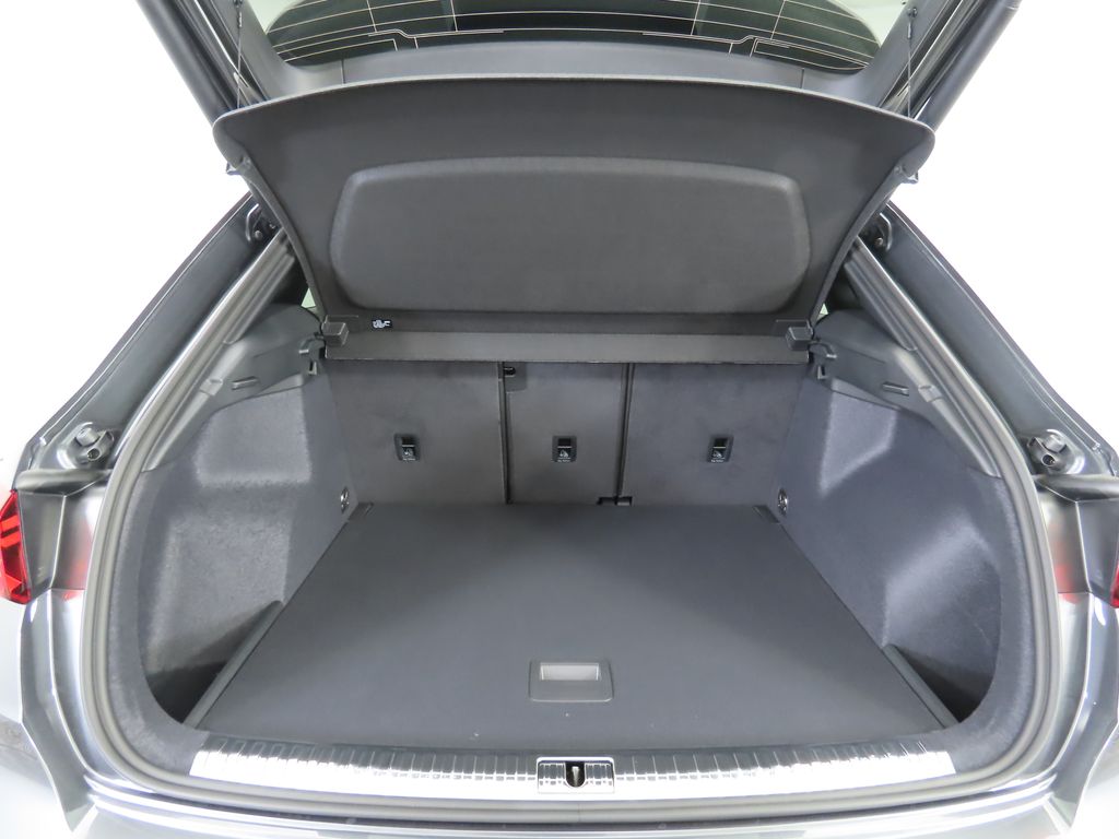 Thumbnail: 2025 Audi Q3 - 29