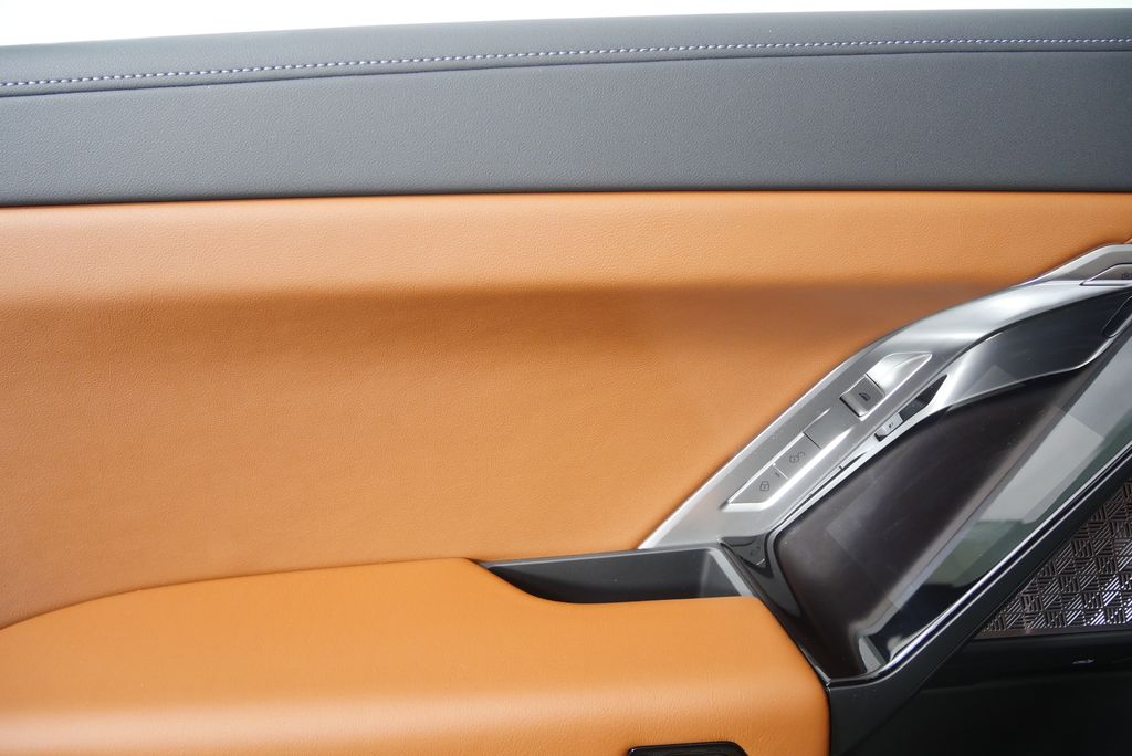 Thumbnail: 2026 BMW i7 - 13