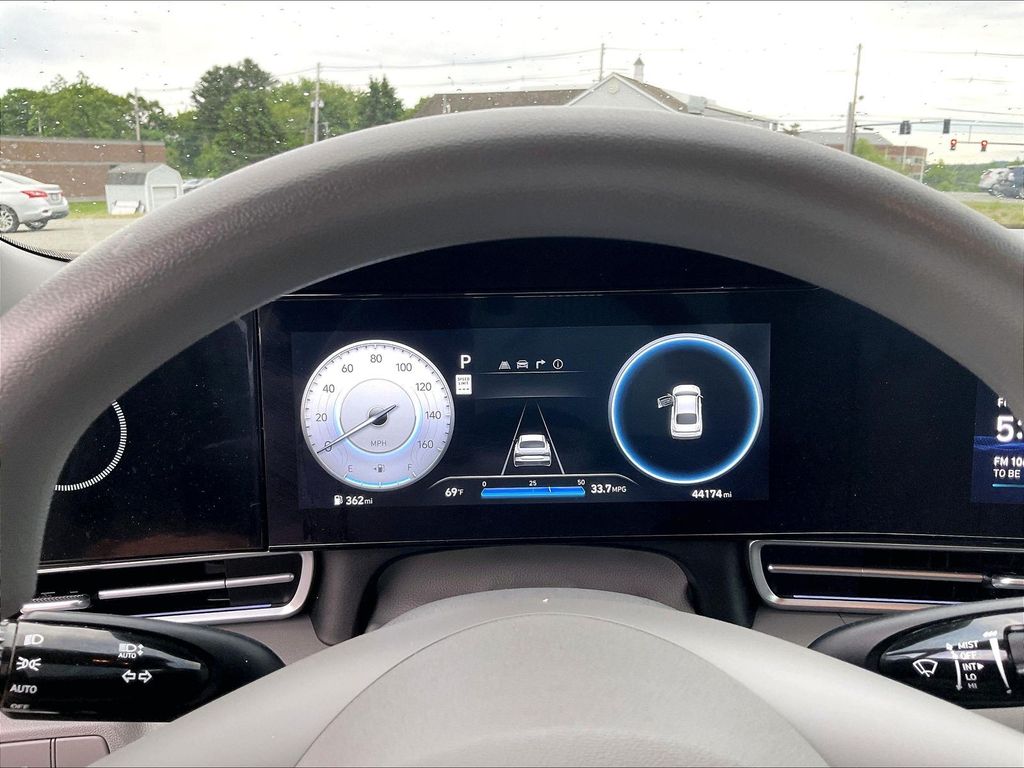 2024 Hyundai Elantra — photo 24