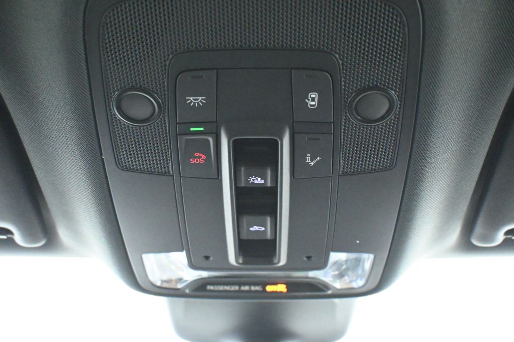 Thumbnail: 2025 Audi Q3 - 16