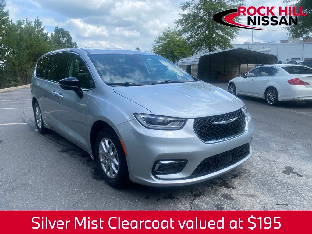  2024 Chrysler Pacifica Touring L FWD   