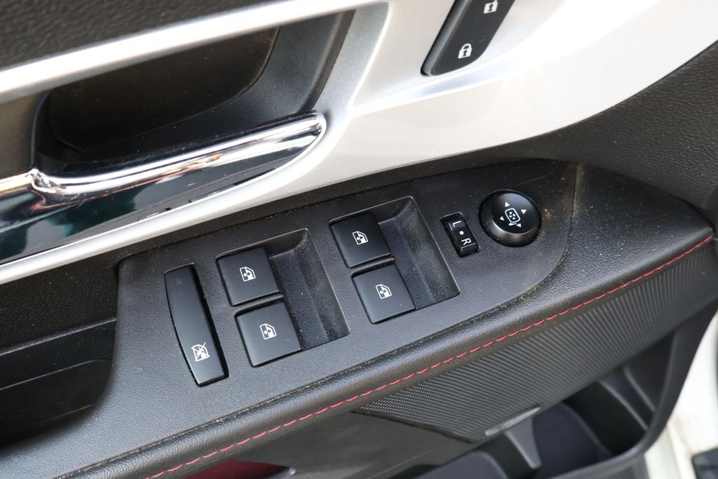 Thumbnail: 2014 Chevrolet Equinox - 16