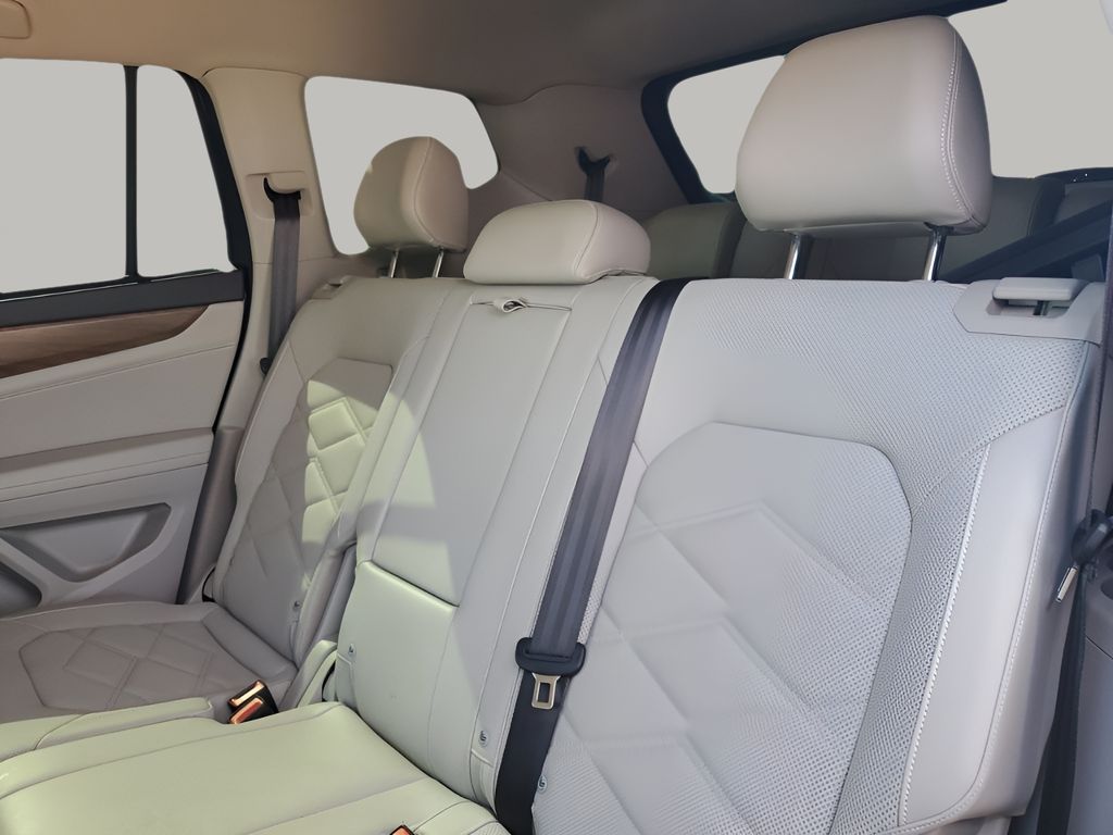 Used Car 2024 Volkswagen Atlas  2.0t Se W/technology For Sale Under $35,000 In Austin, Texas