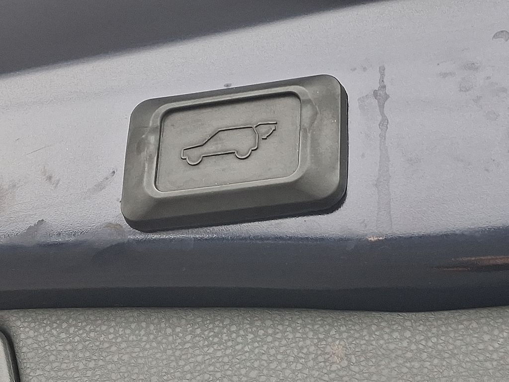 Thumbnail: 2019 Toyota RAV4 - 31