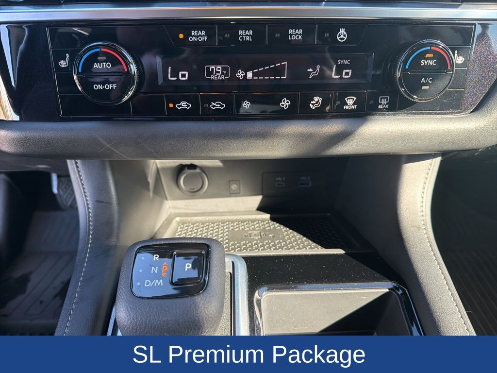 2022 Nissan Pathfinder SL 2WD