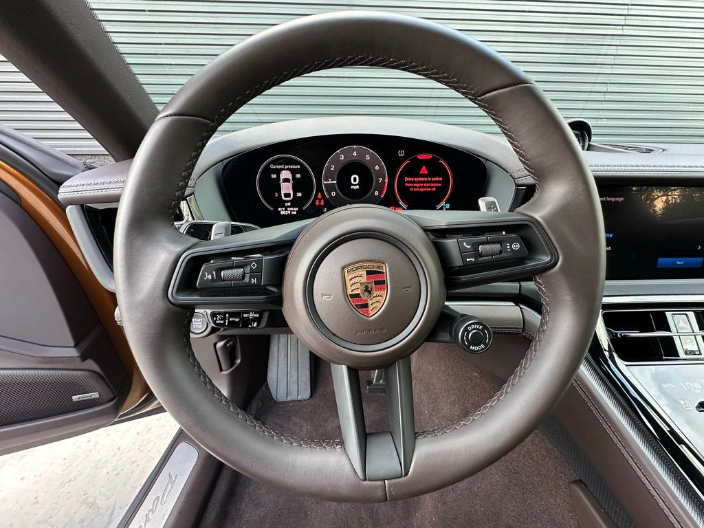 2025 Porsche Panamera  17