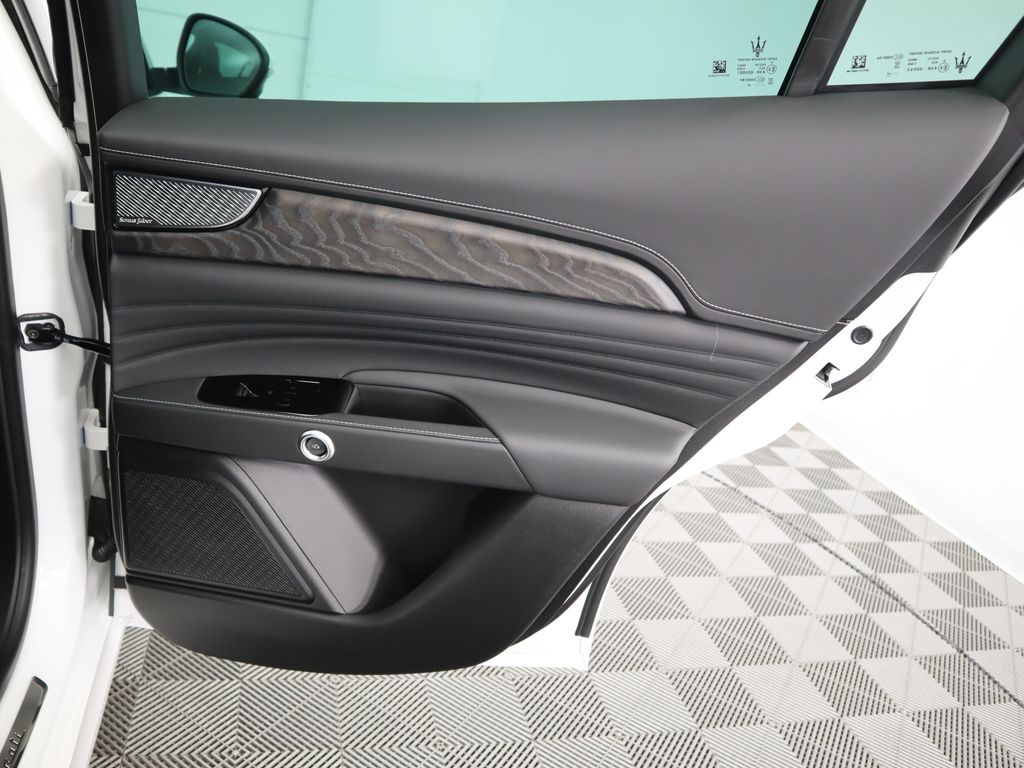 Thumbnail: 2025 Maserati Grecale - 28