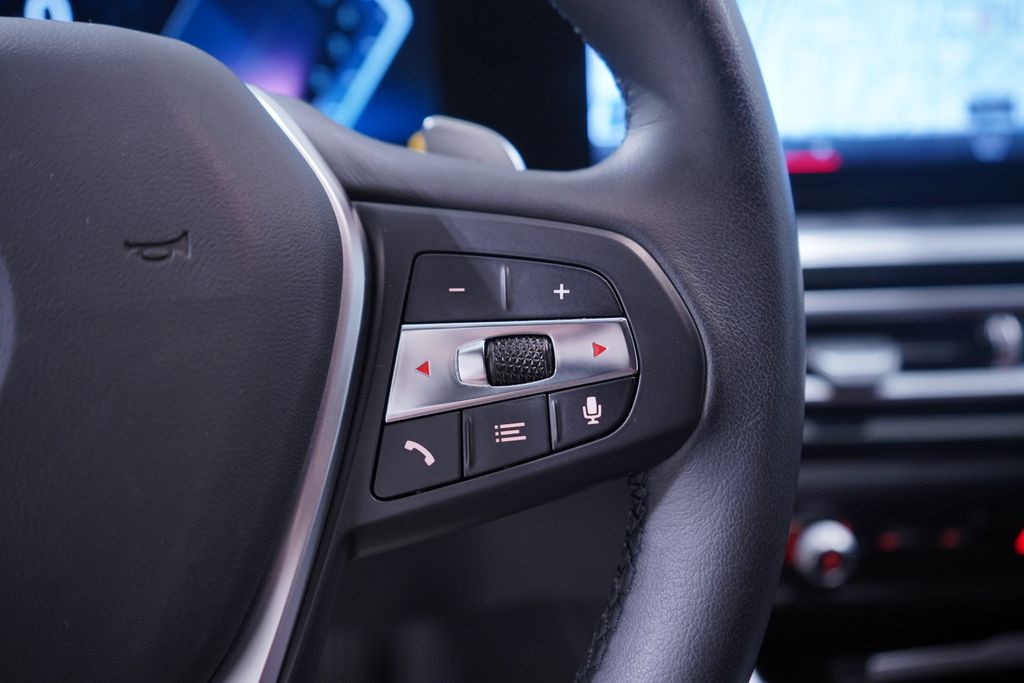 Thumbnail: 2023 BMW 3 Series - 21