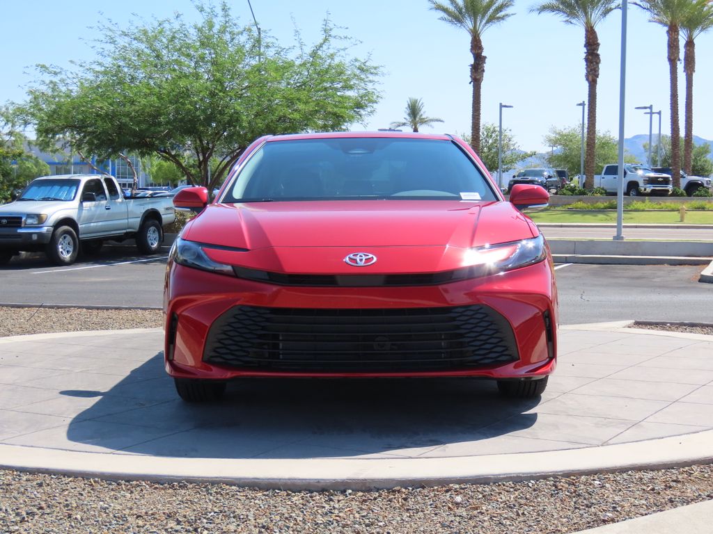 2025 Toyota Camry LE 2