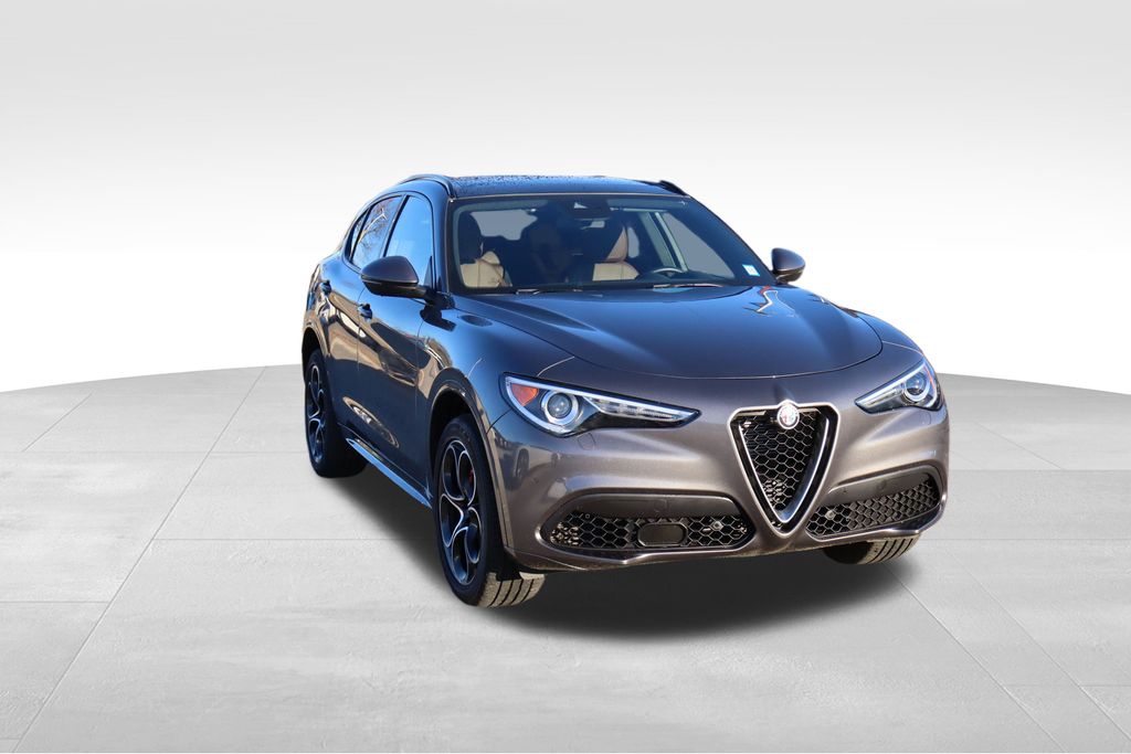 2022 Alfa Romeo Stelvio Ti 3