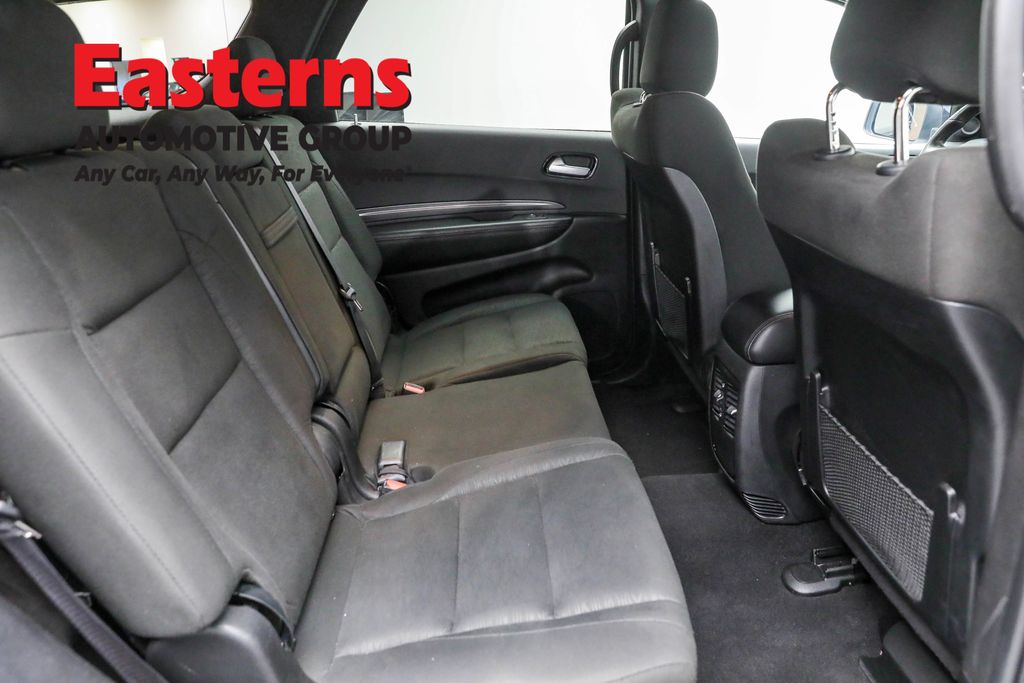 Used 2023 White Dodge SXT image 20