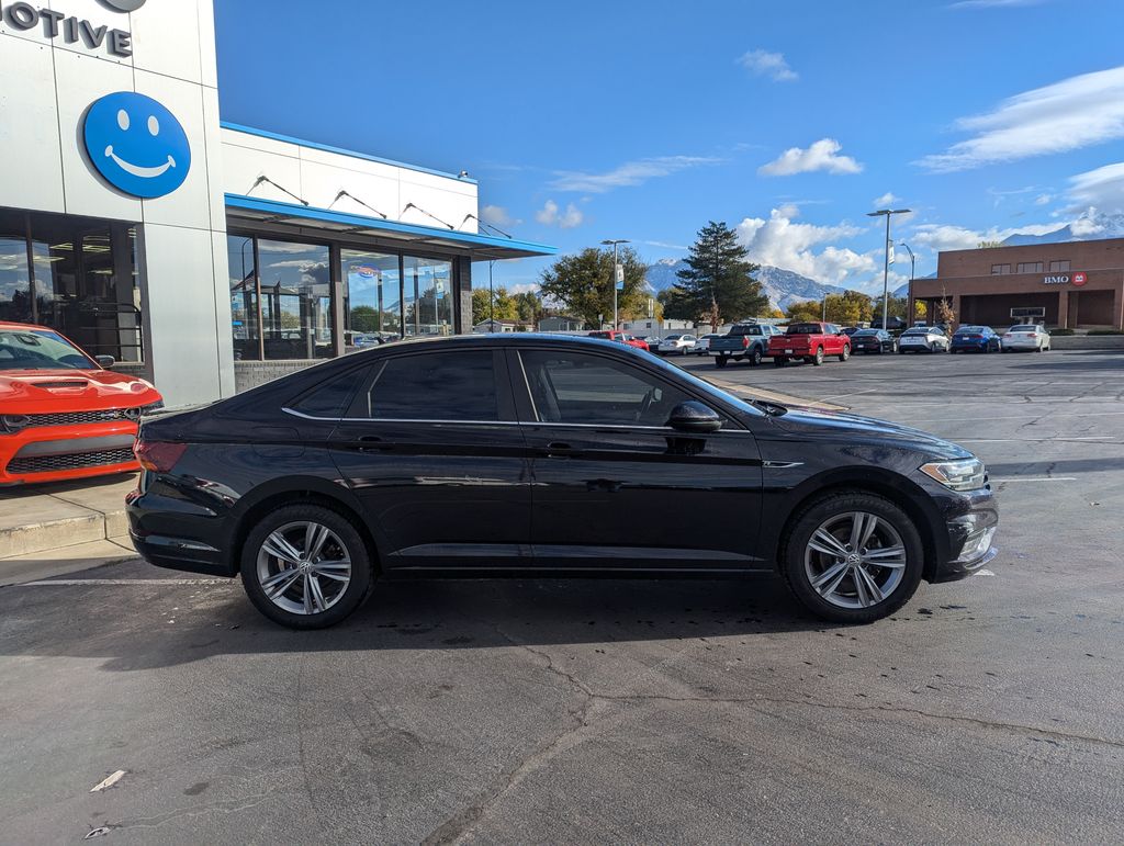 2019 Volkswagen Jetta R-Line 2