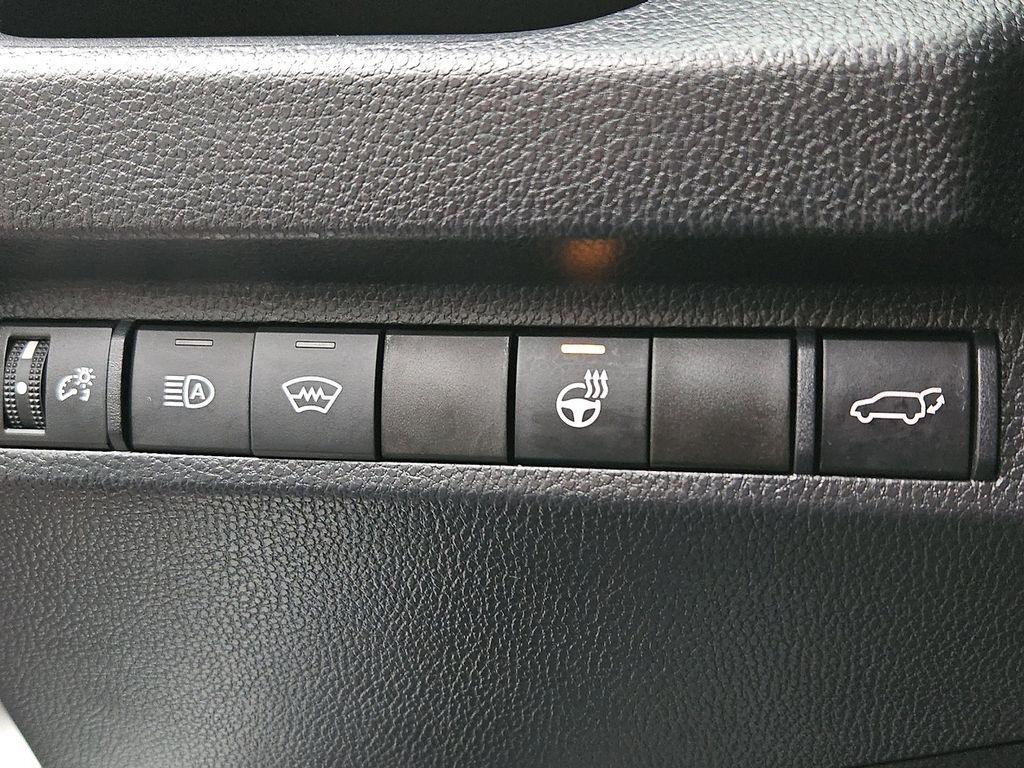 Thumbnail: 2024 Toyota RAV4 - 27