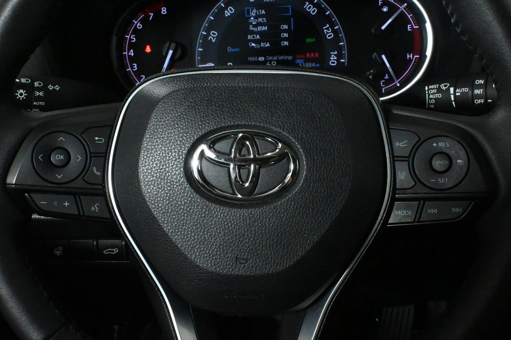 2023 Toyota RAV4 XLE 19