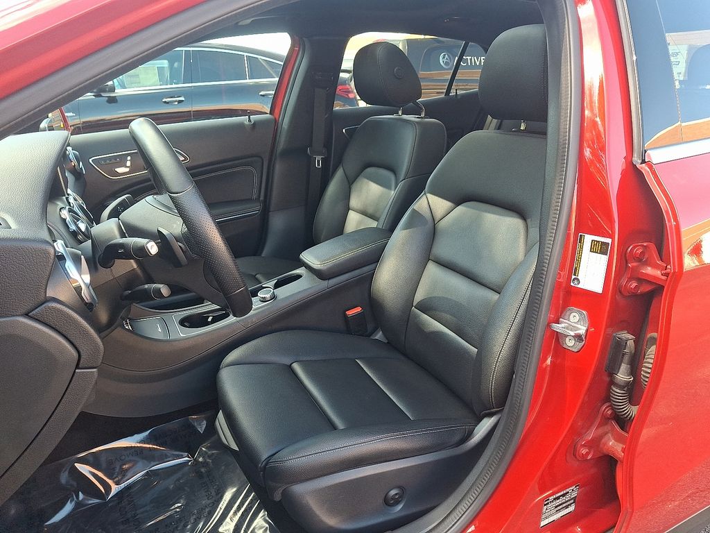 Thumbnail: 2019 Mercedes-Benz GLA - 13