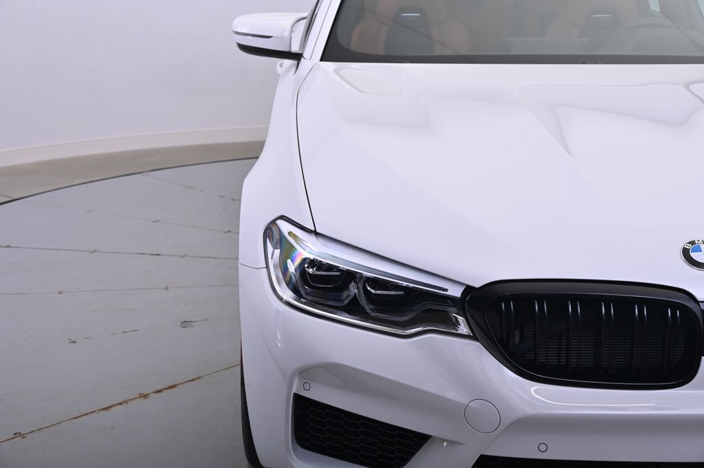 Thumbnail: 2020 BMW M5 - 11