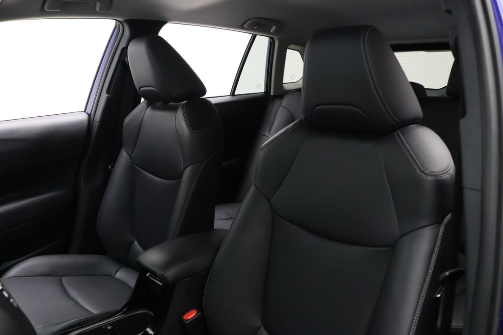 2024 Toyota Corolla Cross XLE 13