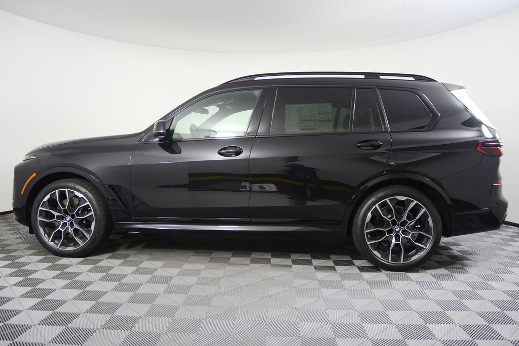 Thumbnail: 2026 BMW X7 - 6