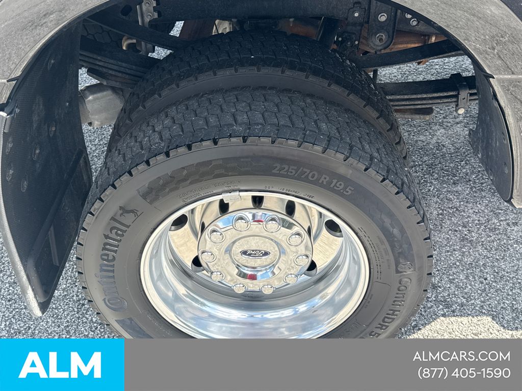 Used 2025 Black Ford Platinum image 20