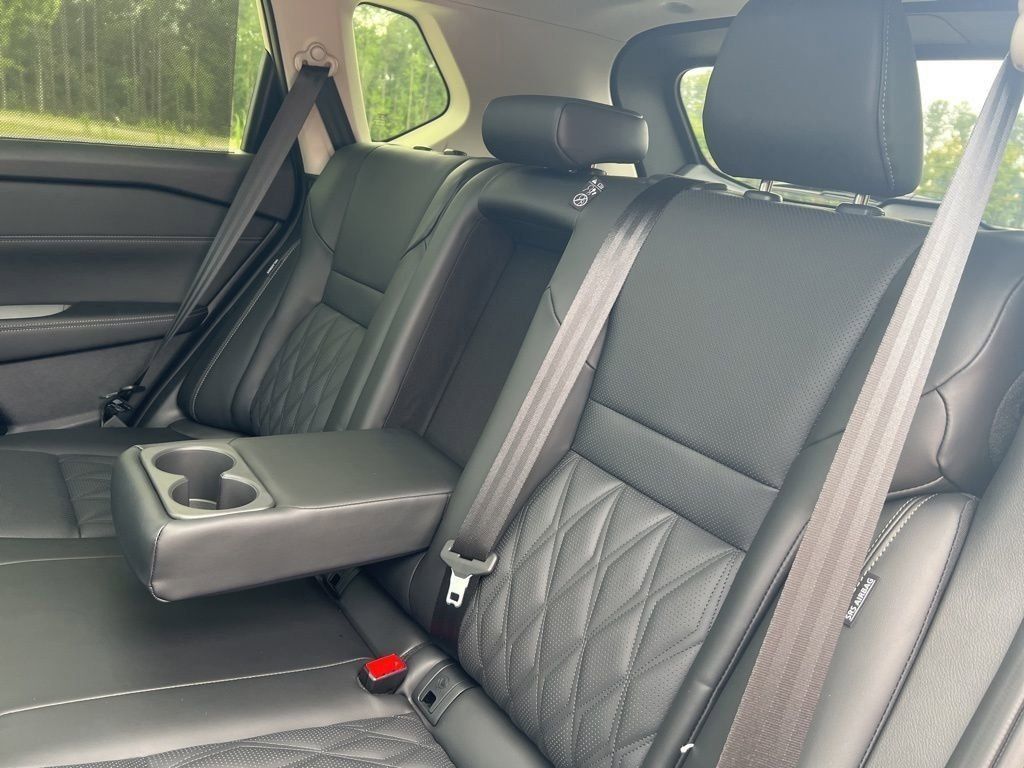 2025 Super Black Nissan Rogue Platinum FWD SUV