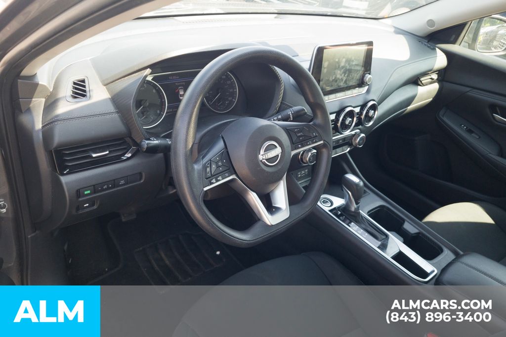 Used 2024 Gray Nissan SV image 5