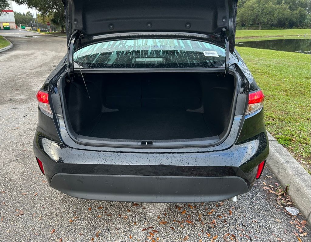 Thumbnail: 2024 Toyota Corolla - 10